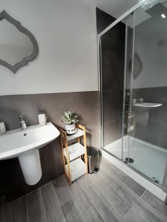 Doctors Lane Stylish 3 Bedroom Family House With Parking 梅尔顿莫布雷 外观 照片